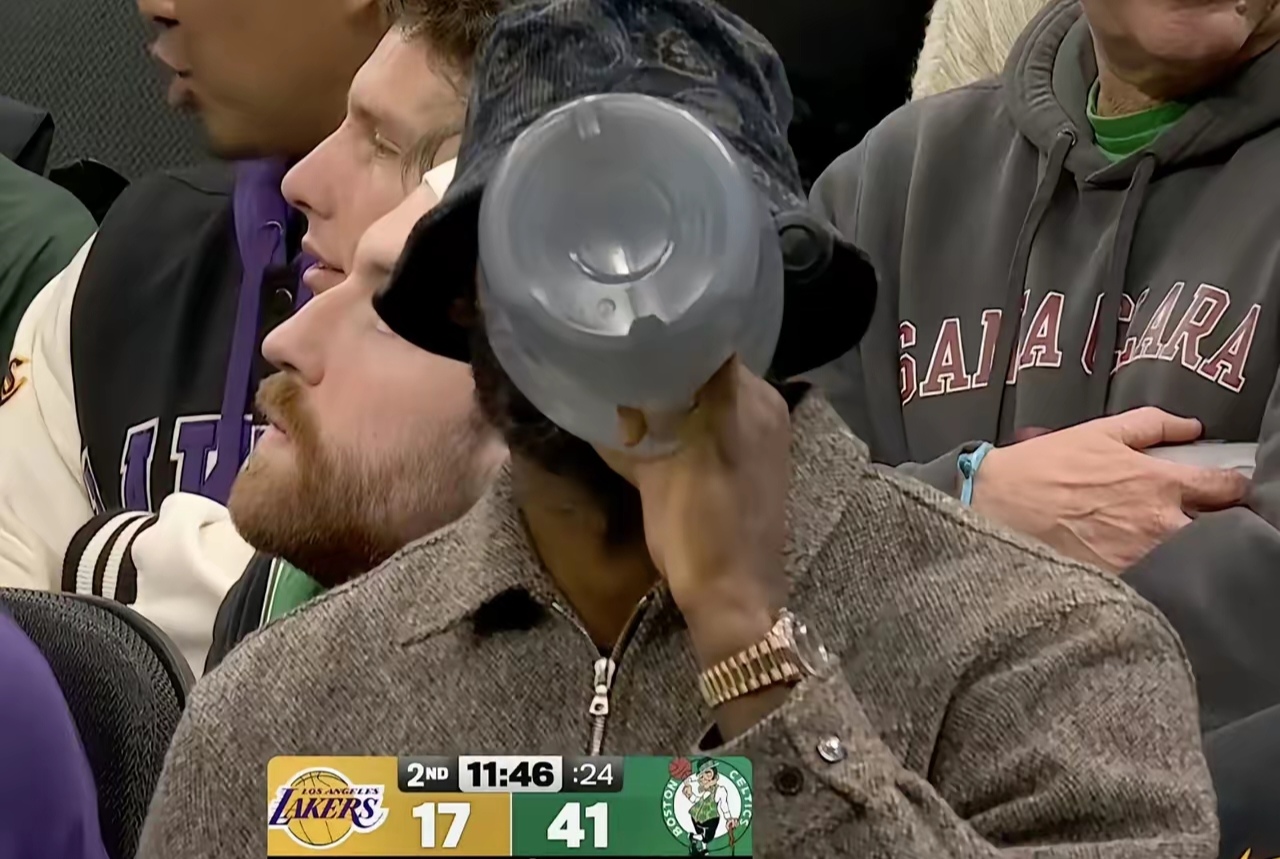  詹姆斯61分全场数据 